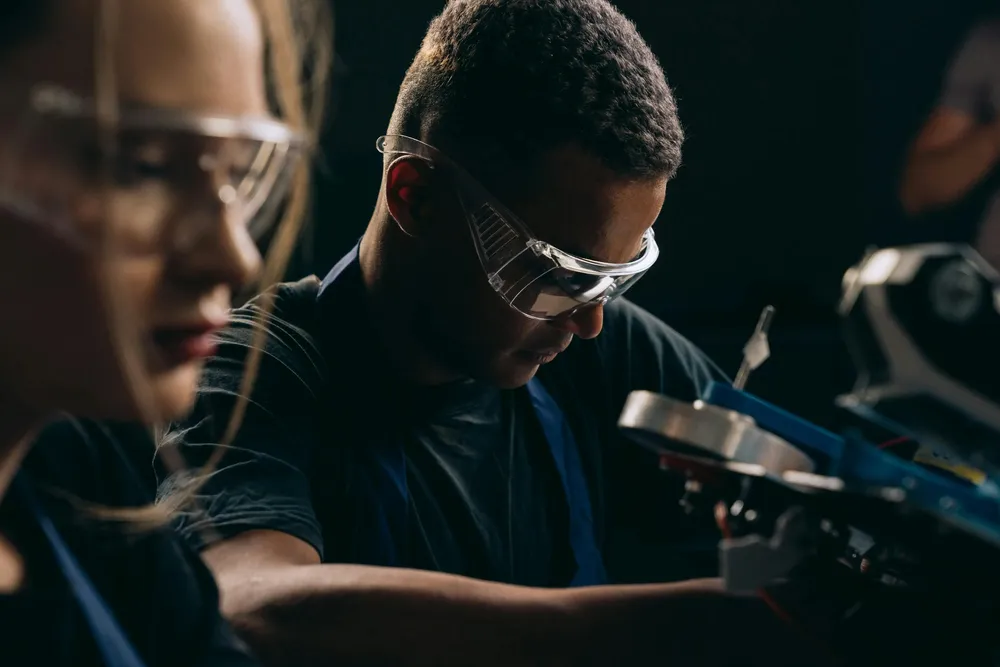 pexels-mikhail-nilov-9242837