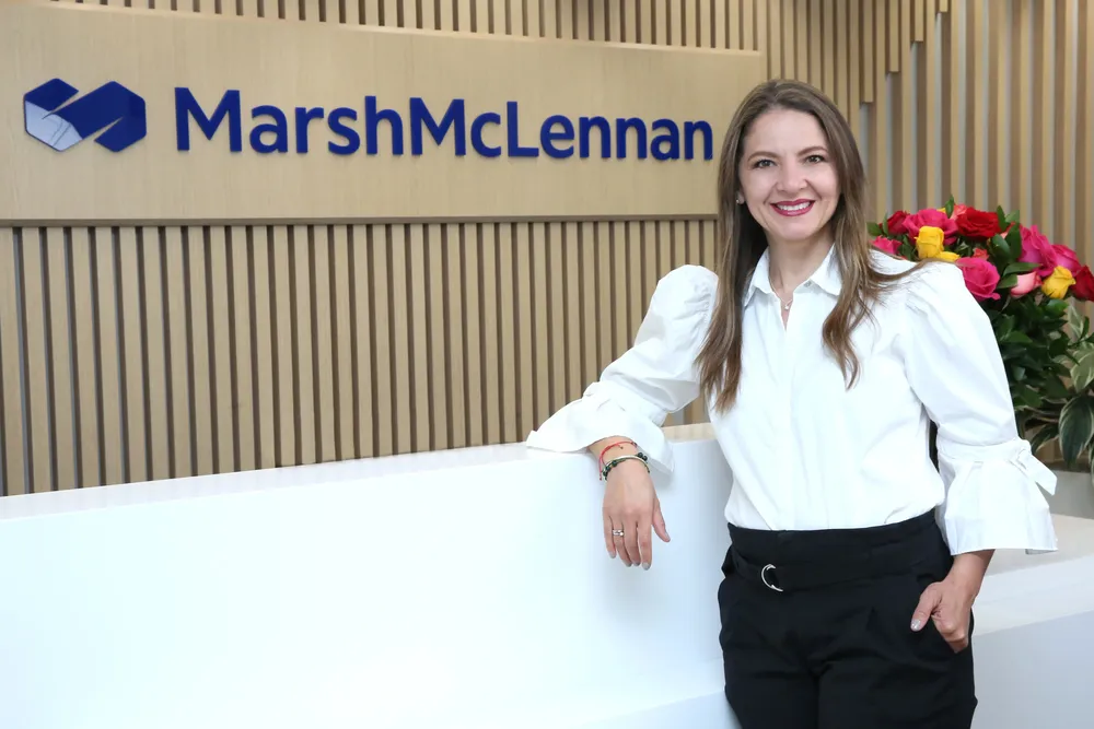 Foto (143) Ejecutivo- MarshMcLennan - Acciontv 3170324 (1)